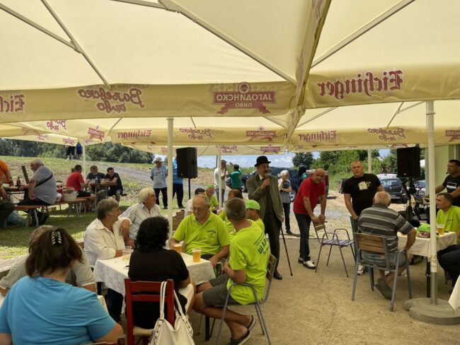 IMG-5f1fe2304a6e31d5dd302de4443e89b3-V