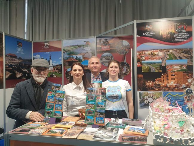 IMG-83ee27cc5efe7e49c4fd6600adb1fe37-V